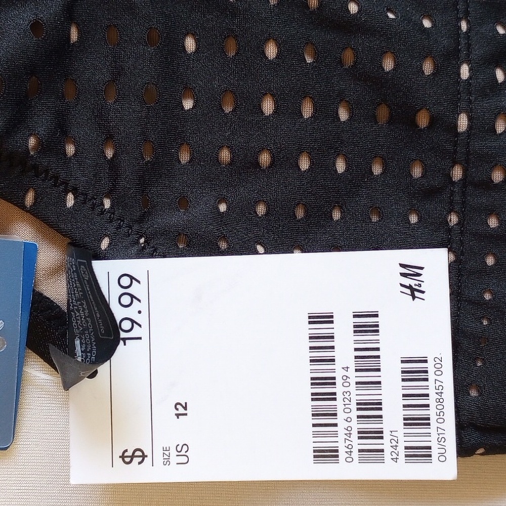 NWT H&M Perforated Mesh Square Neck Bikini Swim Top 12 Black Nude  50off3 - Picture 4 of 5